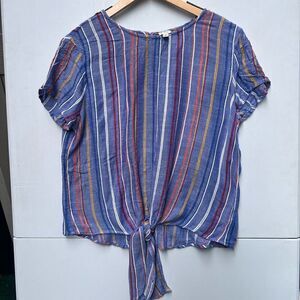 K.I.T Striped, KnotHem, Key hole Back, Short Sleeve Blouse, Women's size Medium